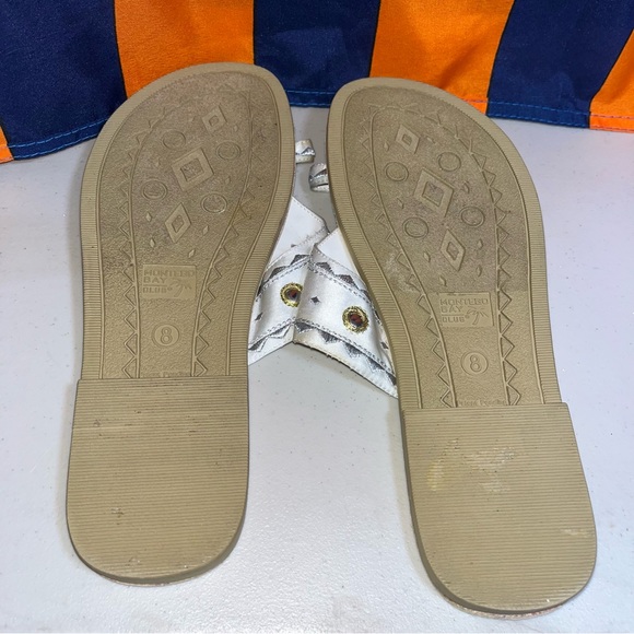 Montego Bay Club creamy white with jewel detain thong flip flops size 8 display - Picture 5 of 6